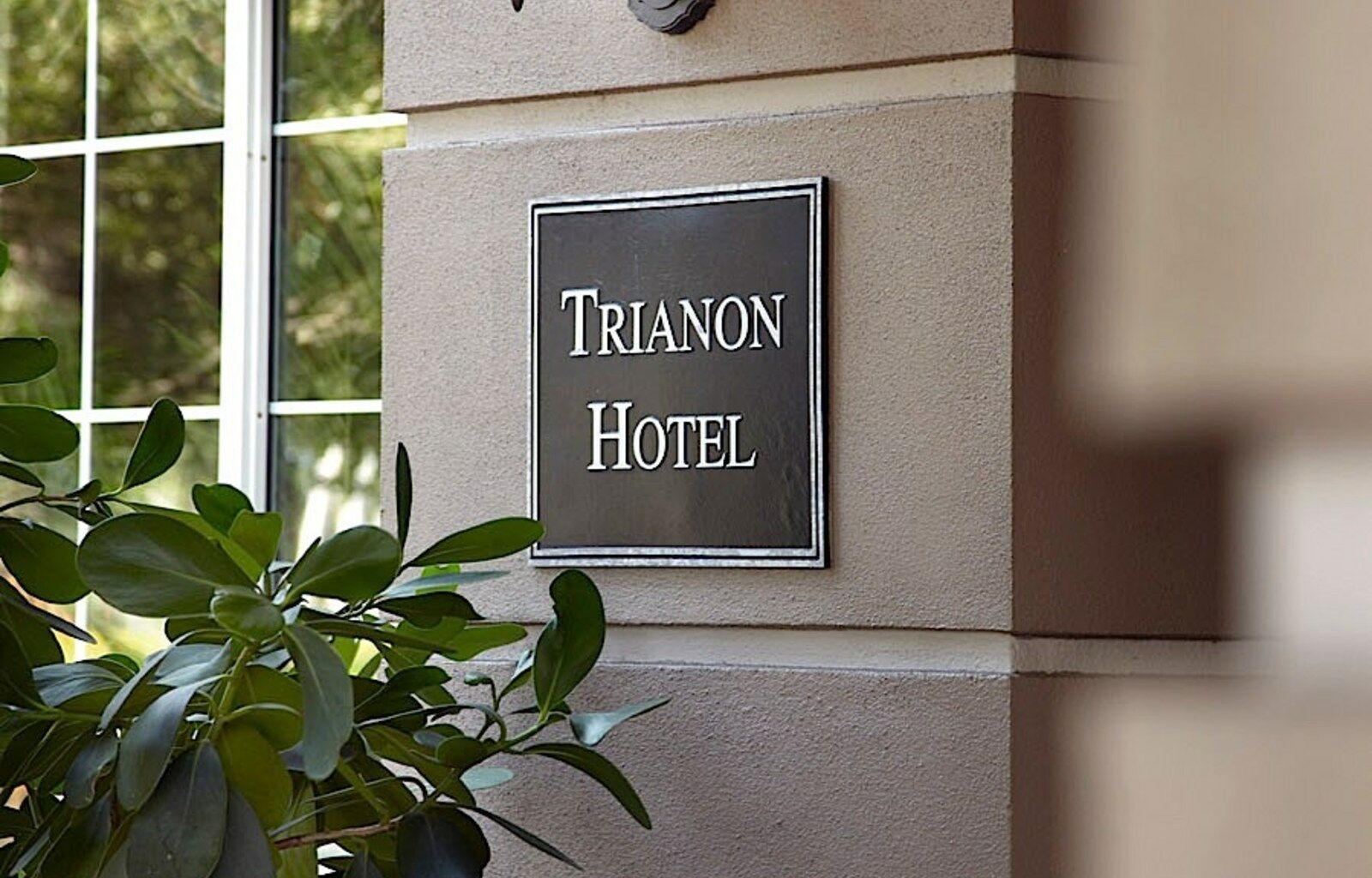 בוניטה ספרינגס Trianon Bonita Bay Hotel מראה חיצוני תמונה